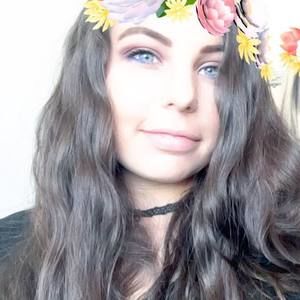 Meet your Posher, Skylar